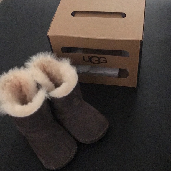 UGG Caden infant boots - Picture 2 of 5